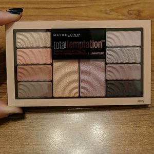 NWT Maybelline Total Temptation Shadow & Highlight